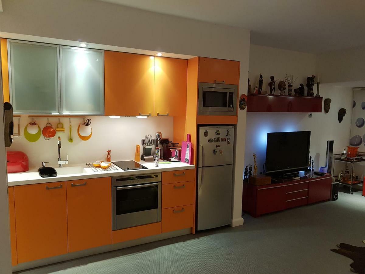 Sylvias Art Studio Apt Айя Напа Екстериор снимка