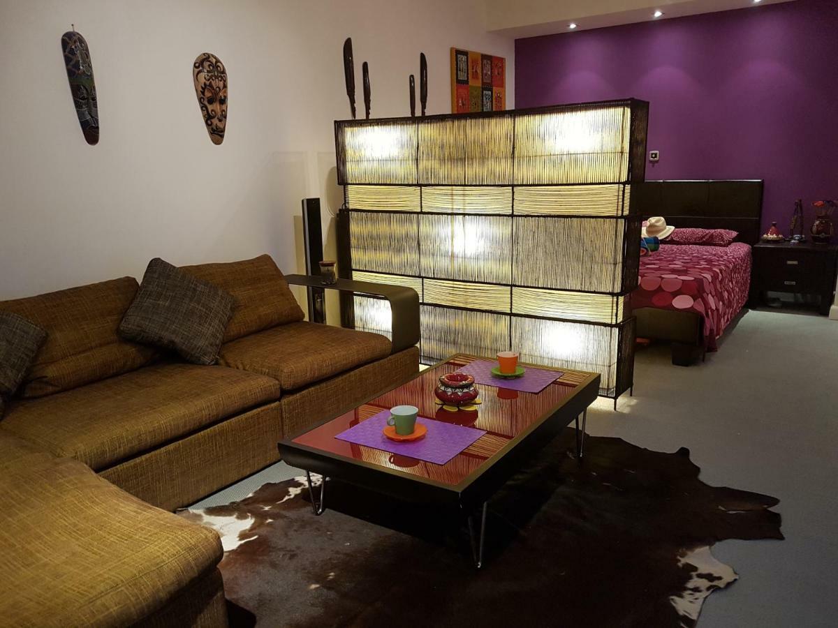 Sylvias Art Studio Apt Айя Напа Екстериор снимка